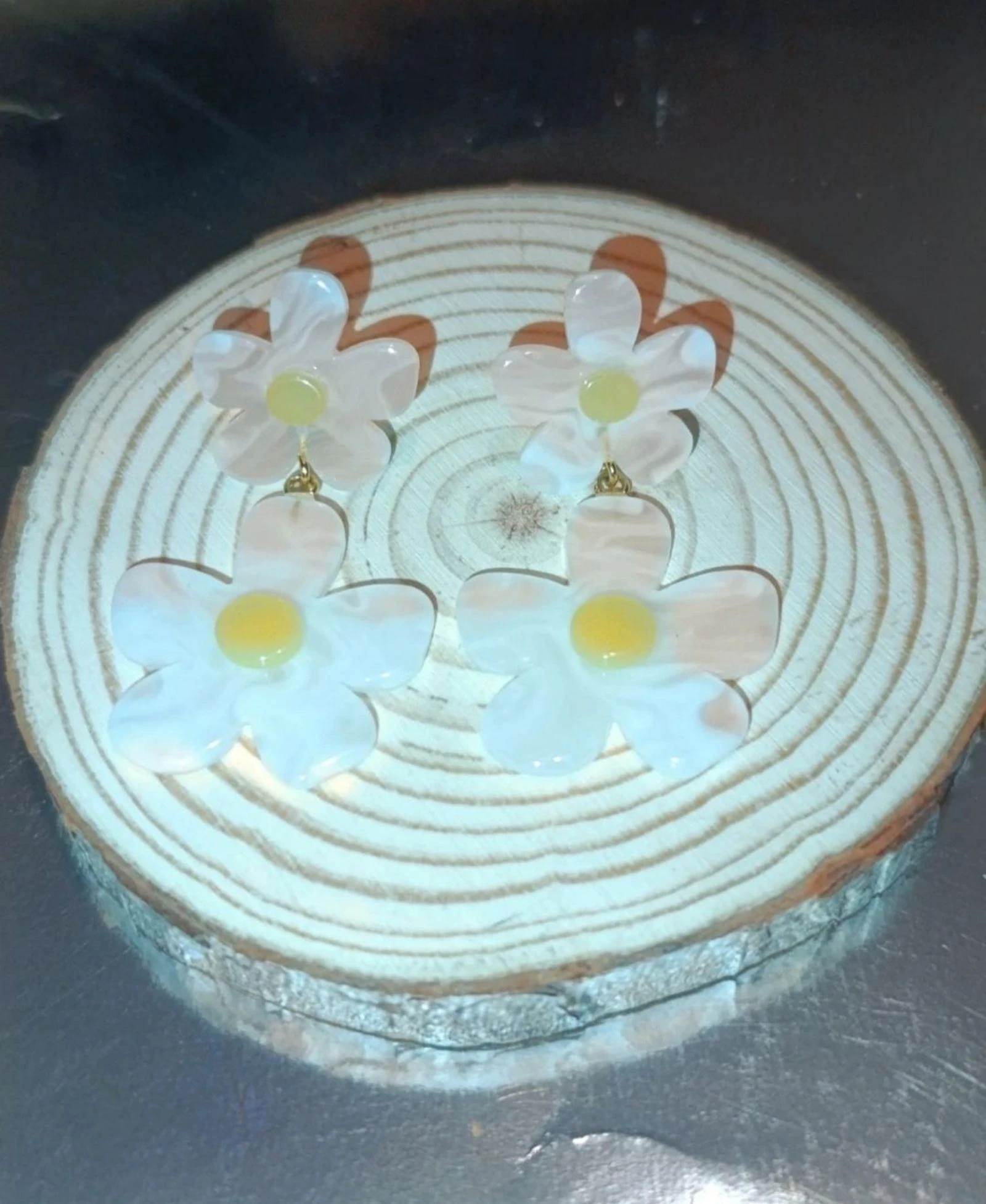 Dubbele margriet design oorbellen – photo 2